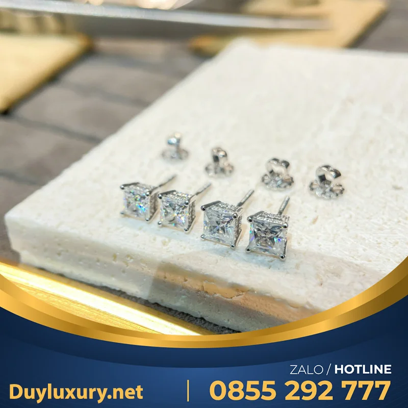 Bông Tai Vàng Trắng Moissanite