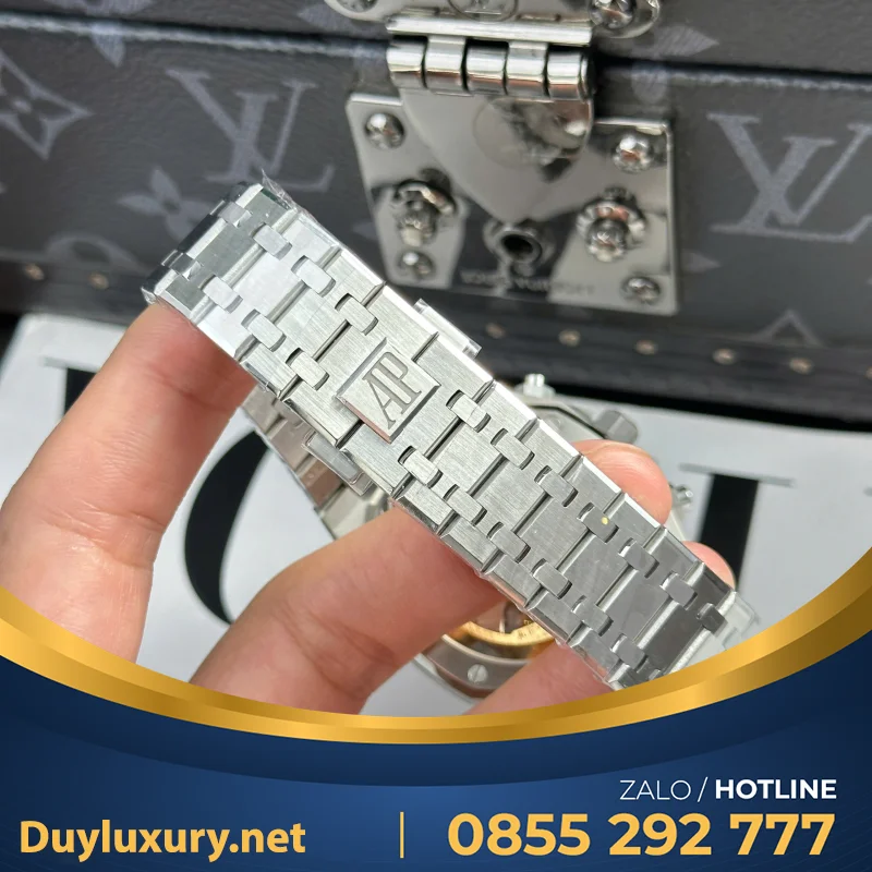 Đồng Hồ Audemars Piguet Royal Oak 26240 Replica 11 Màu Trắng Hồng Mặt Xanh APS 41mm