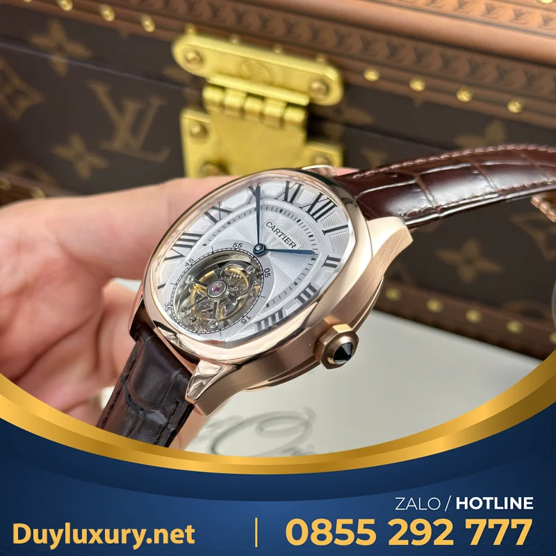 Đồng Hồ Cartier Drive Tourbillon Replica 11 Mặt Số Vân Guiloche Dây Da 41mm