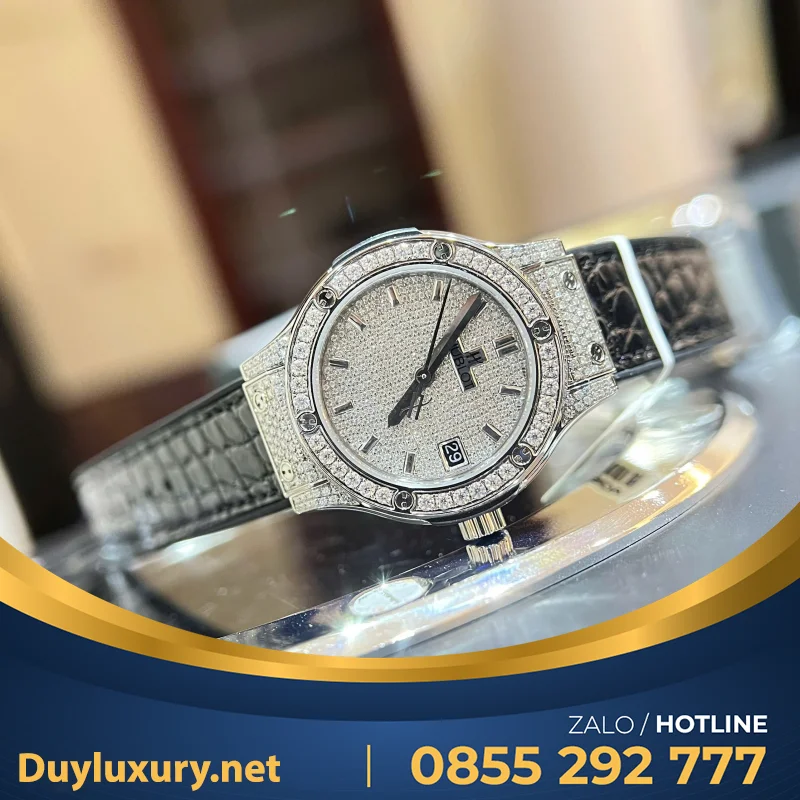 Đồng Hồ Hublot Nữ Màu Đen Đính Full Kim Cương Moissanite 33Mm