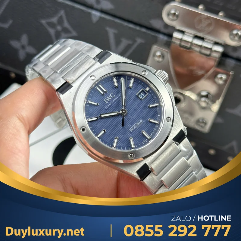 Đồng hồ IWC Ingenieur IW328907 Rep 11 mặt xanh blue dây kim loại xưởng V7 40mm