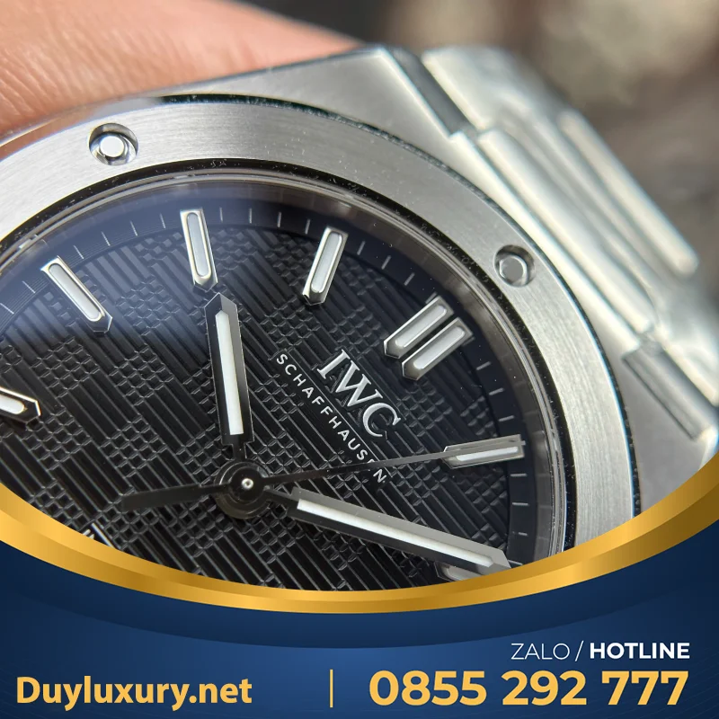 Đồng hồ IWC Ingenieur IW328907 Rep 11 mặt xanh đen dây kim loại xưởng V7 40mm