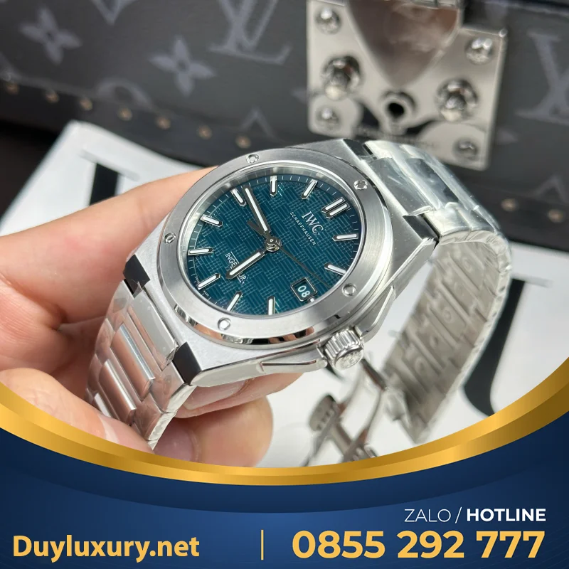 Đồng hồ IWC Ingenieur IW328907 Rep 11 mặt xanh ngọc dây kim loại xưởng V7 40mm