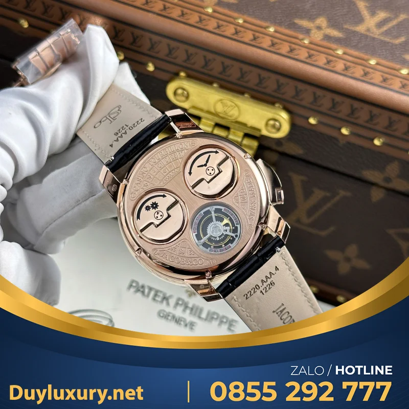 Đồng hồ Jacob & Co Casino Roulette Replica 1 1 dây da màu đen 44mm