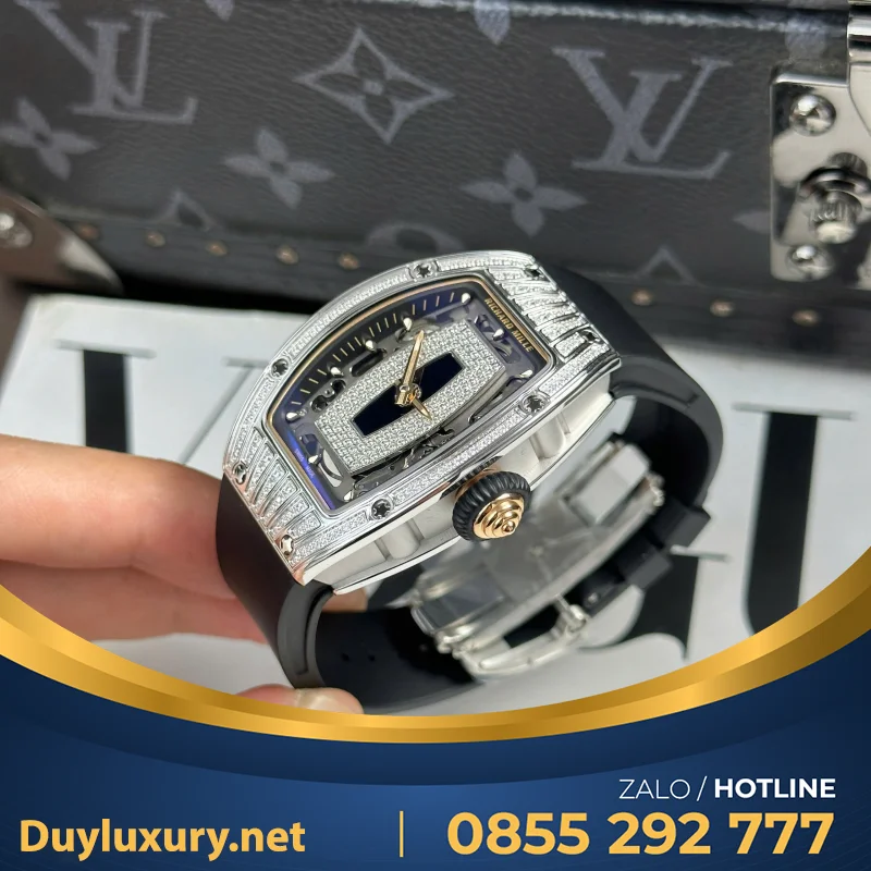 Đồng Hồ Nữ Richard Mille RM07-01 Chế Tác Vỏ Carbon Màu Bạc