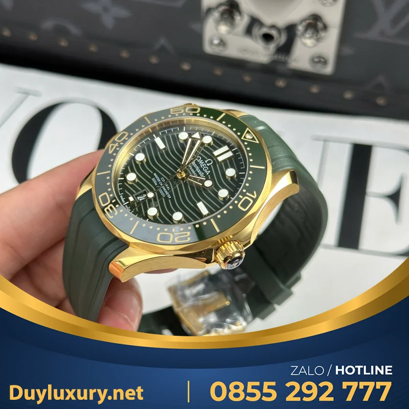 Đồng Hồ Omega Seamaster Diver 300M Replica 1:1 Mặt Số Xanh Lá viền gốm Ceramic VSF 42mm