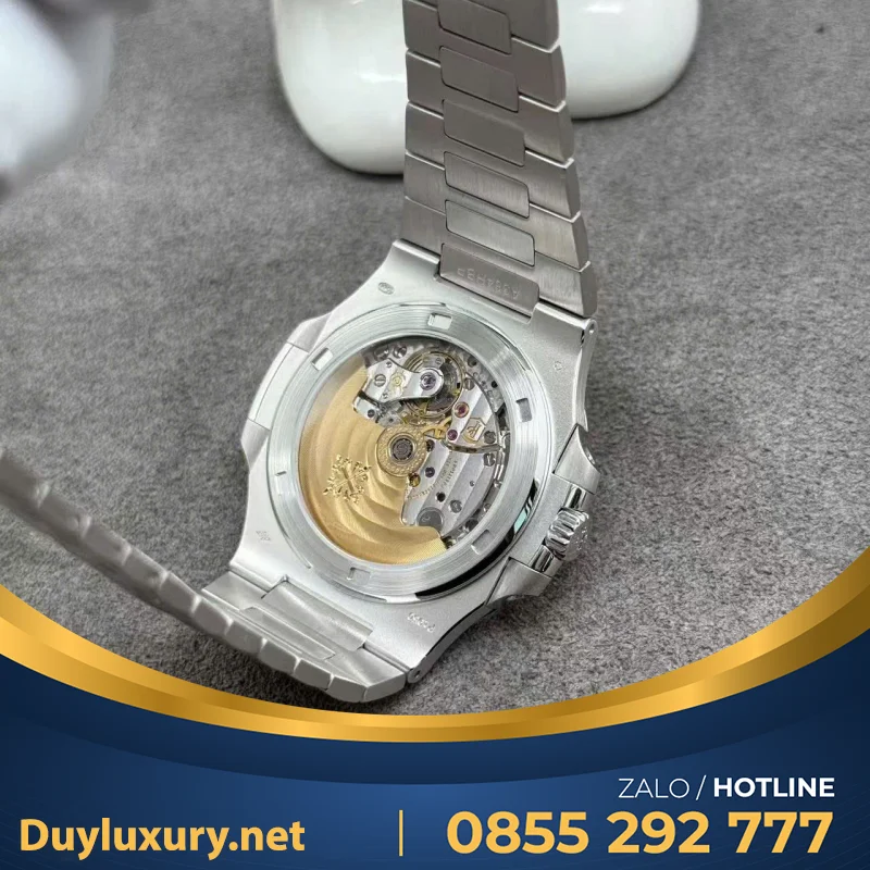 Đồng hồ Patek Philippe Nautilus 5711/110P Chế Tác Platinum Baguette Diamond