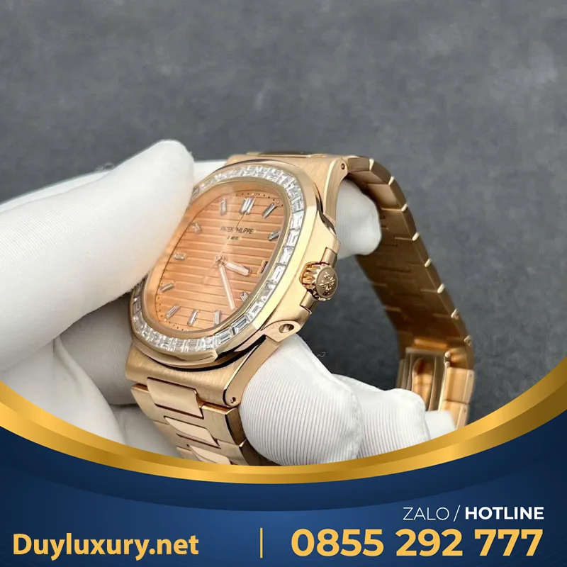 Đồng Hồ Patek Philippe Nautilus 5723 Chế Tác Vàng Hồng 18K Nguyên Khối + Kim Cương Tự Nhiên 40mm