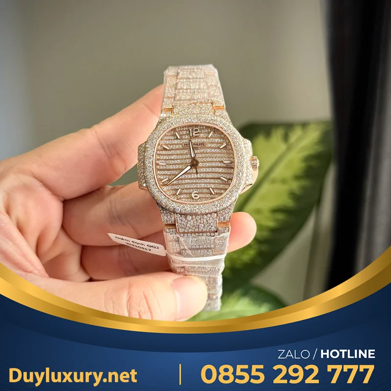 Đồng Hồ Patek Philippe Nautilus 7118 Chế Tác Bọc Vàng + Đính Kim Cương Moissanite 35.2mm