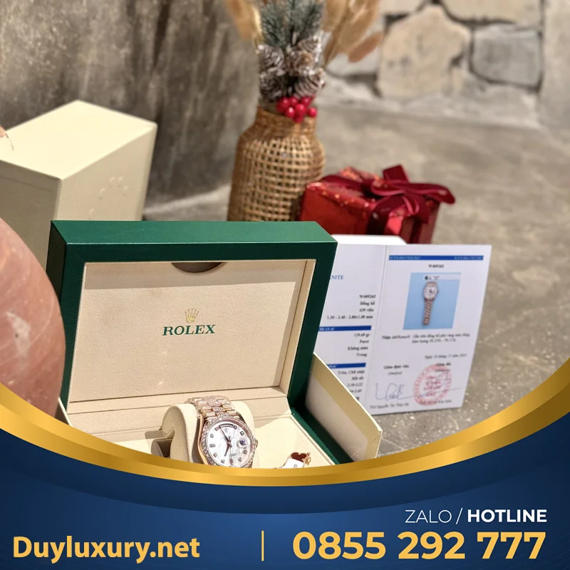 Đồng Hồ Rolex Day-Date Chế Tác Bọc Vàng Đính Kim Cương Moissanite Hong Kong 36Mm