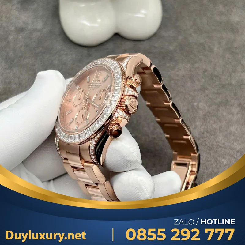 Đồng Hồ Rolex Daytona 126595TBR Chế Tác Bọc Vàng Đính Kim Cương Moissanite Baguette 40mm