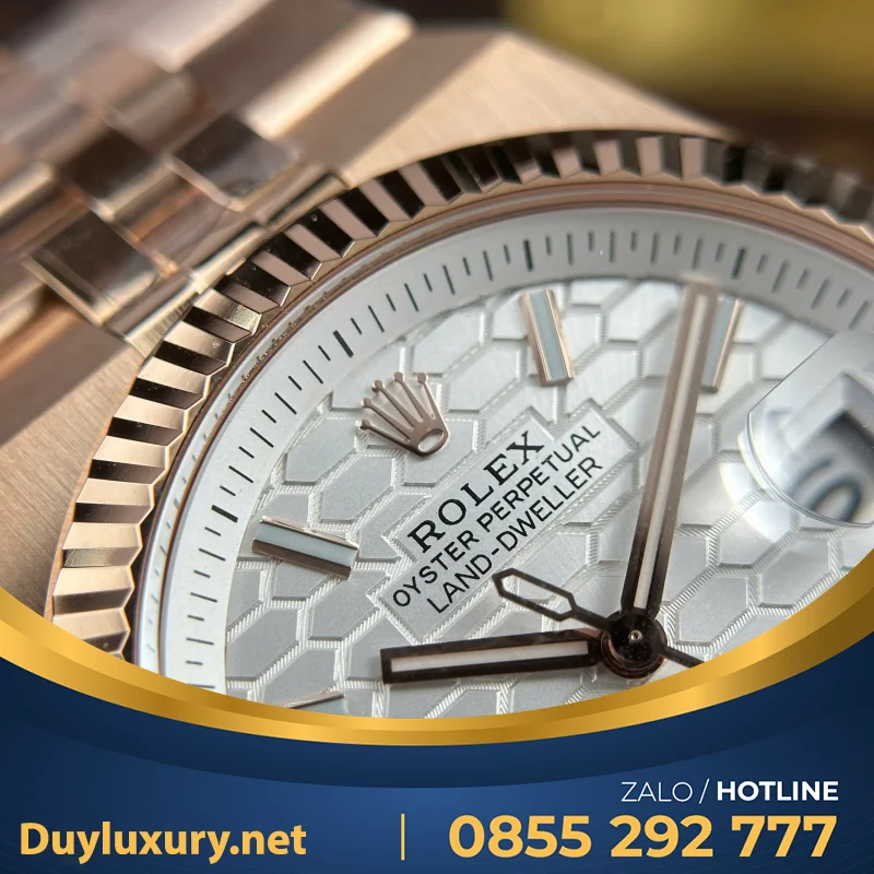 Đồng Hồ Rolex Land-Dweller 127236 Replica 11 Mặt Trắng Họa Tiết Tổ Ong 36Mm