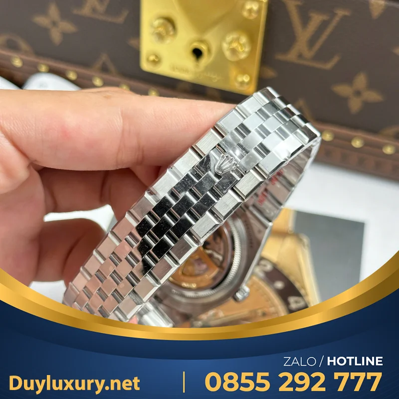 Đồng Hồ Rolex Land-Dweller 127236 Replica 11 Mặt Xanh Băng Họa Tiết Tổ Ong 36Mm