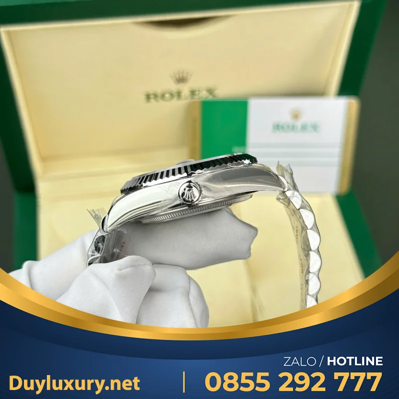 Đồng Hồ Rolex Rep 11 Sky Dweller 326934 Mặt Xanh Dây Jubilee 42Mm