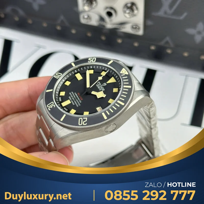 Đồng Hồ Tudor Pelagos LHD Replica 11 Viền Gốm Ceramic Nhà Máy VS 42mm