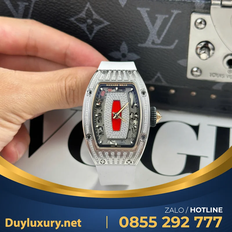 Đồng Hồ Nữ Richard Mille RM07-01 Chế Tác Vỏ Carbon Màu Bạc Dây Trắng