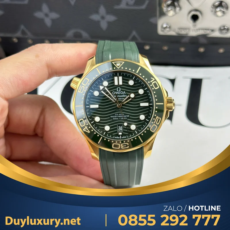 Đồng Hồ Omega Seamaster Diver 300M Replica 1:1 Mặt Số Xanh Lá viền gốm Ceramic VSF 42mm