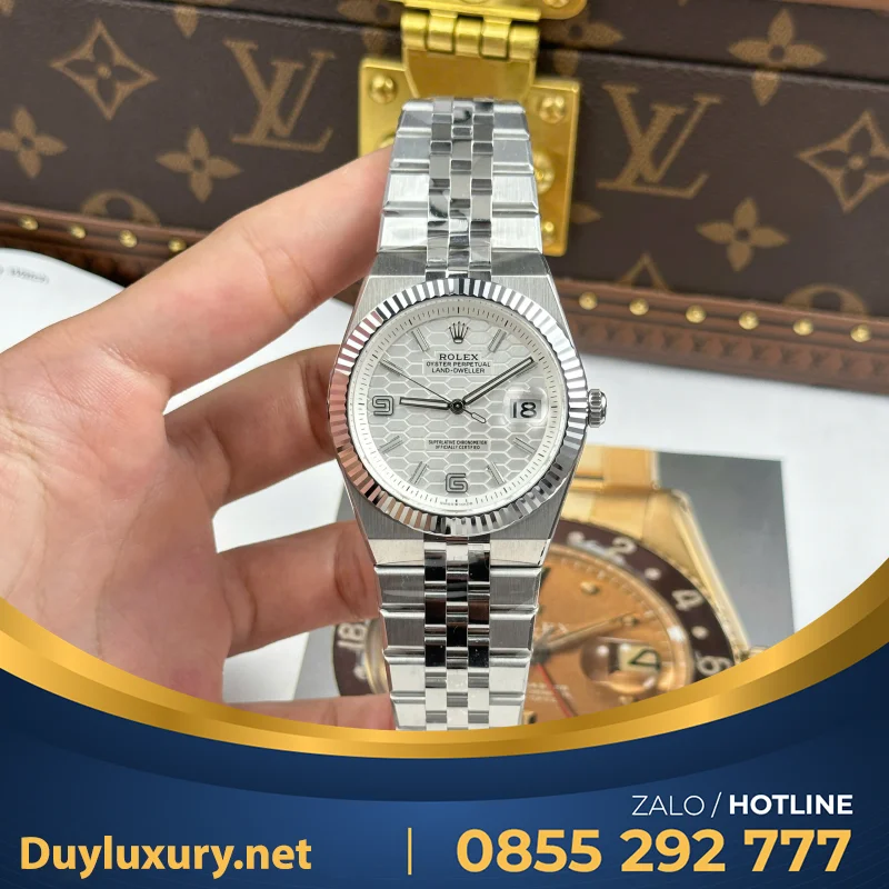 Đồng Hồ Rolex Land-Dweller 127236 Replica 11 Mặt Trắng Họa Tiết Tổ Ong 36Mm