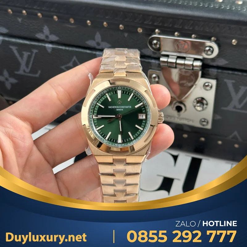Đồng Hồ Vacheron Constantin Overseas 4500V Replica 11 Mặt Xanh Lá Cây 41mm