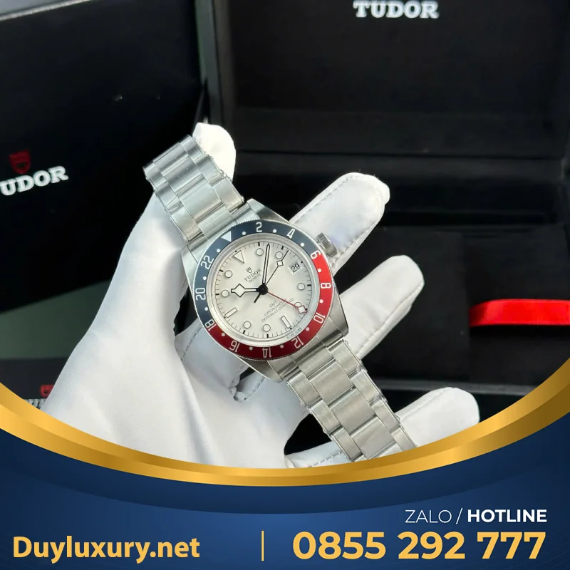 Đồng Hồ Tudor Black Bay GMT Mặt Trắng Replica 1 1 Nhà Máy ZF 41mm